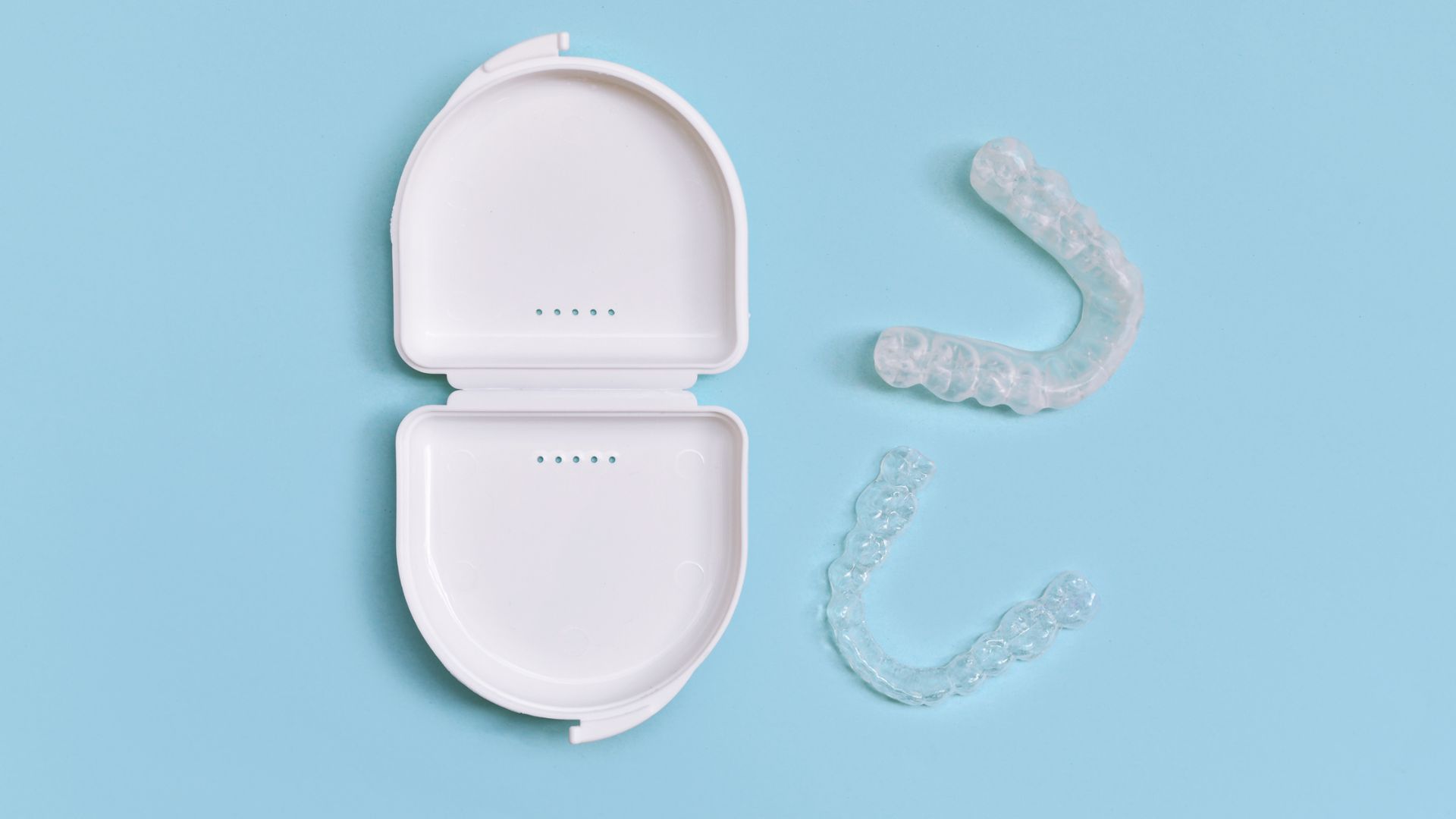 Conheça os alinhadores transparentes e aparelhos estéticos na Smile More Clinic. Recupere a sua confiança!